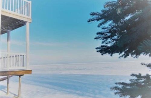 St. Felicien Ski Chalet | Les Quatre Vents - Lakefront & Private Beach