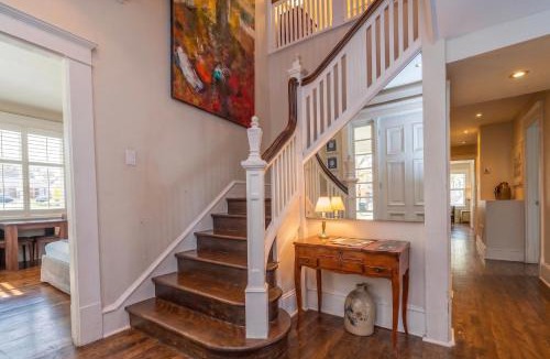 Paine-Sec Bed & Breakfast | Les Suites Du Vieux-Lévis - With AC and Parking