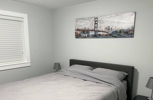 Regional District of Nanaimo Apartment | Like new private basement suite close too nature
