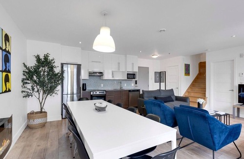 Downtown Montreal Apartment | LiV MTL Downtown Montreal Spacious Urban Suites