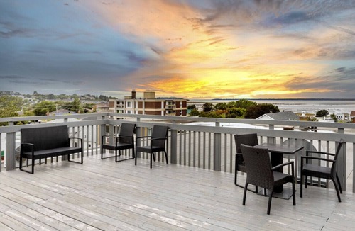 Rimouski Apartment | Loft 302 - Rooftop - Downtown - 55" TV