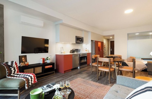 Old Montreal Apartment | Loft | Courtyard Apartment Old Montreal, Calm Atmosphere, King Bed