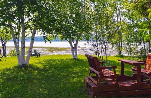 Ste Anne de Beaupre Apartment | Loft River and Mountains 8