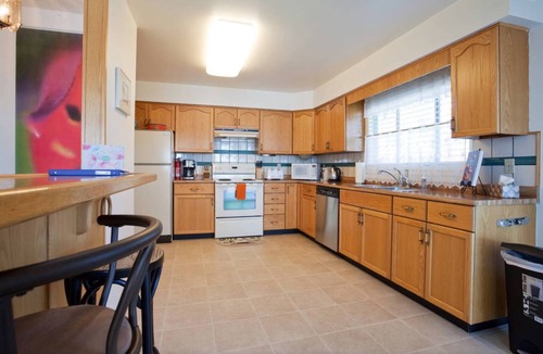Sidney House | Long stay Snowbird Waterfront Furnished Rental Sidney, BC.
