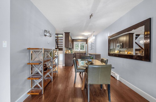 Southwest Calgary House | Long Term 30+ Day Stay, 7 min to DT, near Rockyview & MRU!