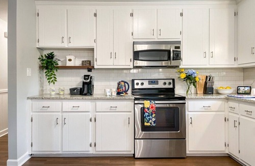Durham House | Long-term Pro 3BR, near Duke, RDU