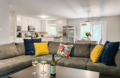 Durham House | Long-term Pro 3BR, near Duke, RDU