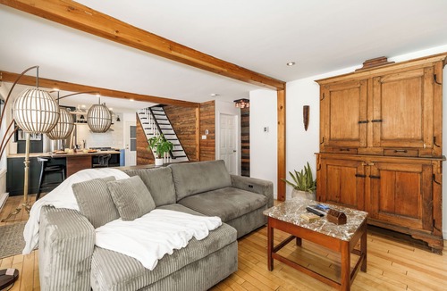 Saint-Joachim Ski Chalet | Longhorns Lodge | 4Season Spa&BBQ | AC | Office | In&out Fireplace | Mt Ste-Anne