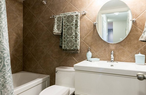 Jasper Place Condo | Lovely 2br Suite in Mckinnon Pointe