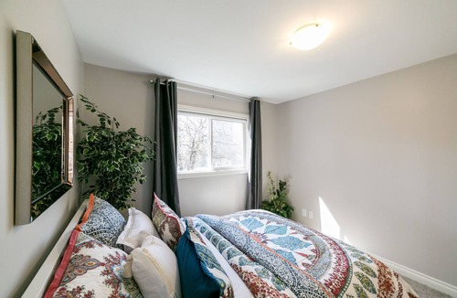 Jasper Place Condo | Lovely 2br Suite in Mckinnon Pointe