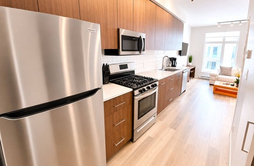 Sidney Hotel | Lovely One Bedroom Suite