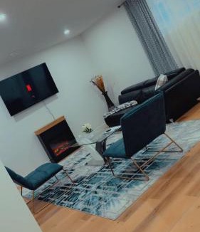 Northwest Edmonton House | Lucas Cozy basment 1