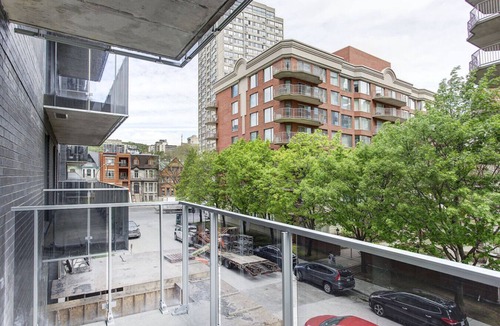 Shaughnessy Village Apartment | Luxe 1BR Apt with Balcony, Near Place des Arts