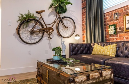Jasper Place Apartment | Luxe New York Style Bsmt Suite, Near DT & WEM, King Bed, WiFi
