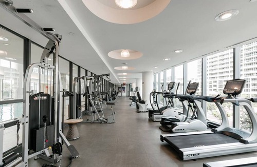 Niagara Hotel | Luxurious 1BR in ❤️ of downtown with Balcony
