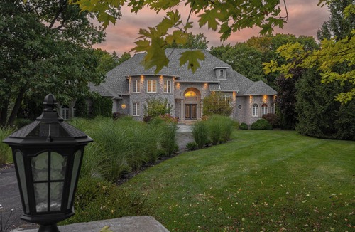 Uxbridge House | Luxurious 5-Bedroom Mansion with Hot Tub, Sauna, Game Room, Wine Cellar, Gym