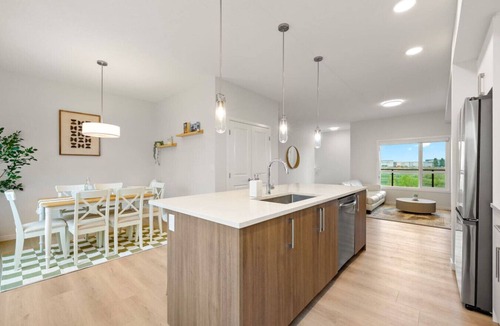 Seton House | Luxurious House/w Lake View » Central AC » Garage