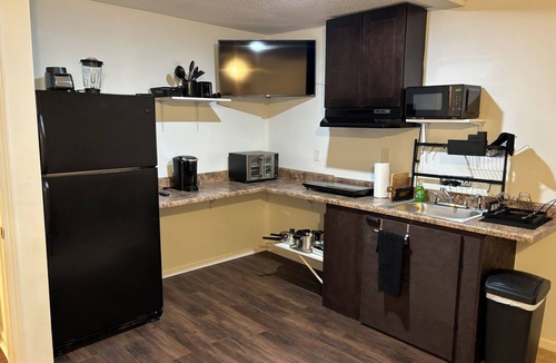 Durham Apartment | Luxurious Studio w/Kitchenette Shared Pool & Spa