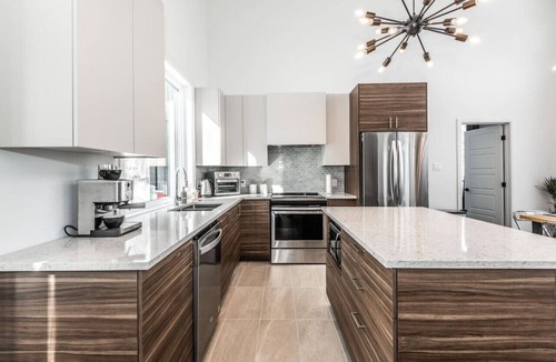 La Conception Ski Chalet | Luxurious Villa Tremblant 4 Bdrs w/Hot Tub B5
