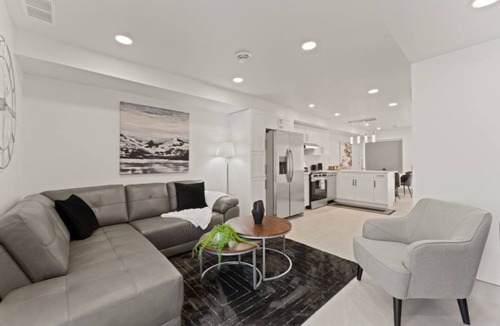 Ruthven House | Luxury 171-8 Condos with Magnificent Lakeview