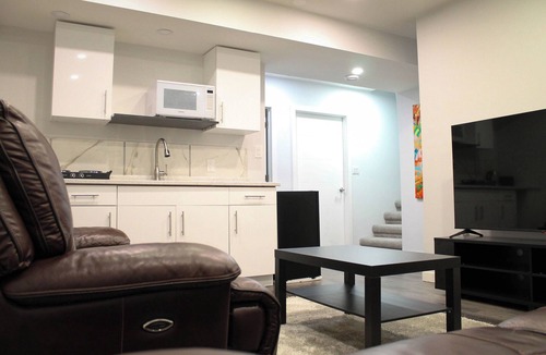 Fort Gary House | Luxury 2 bedroom basement