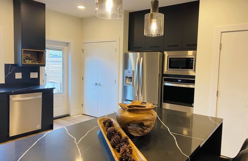 Jasper Place House | *LUXURY*AC*Family Friendly House*WEM*10Mins