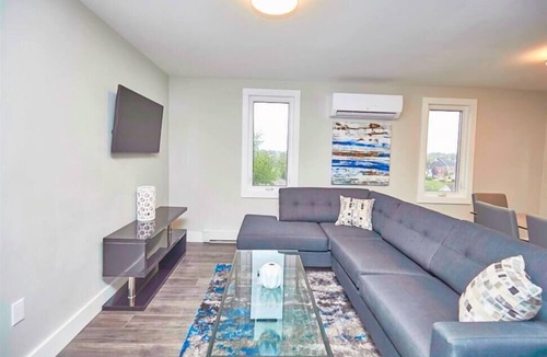 Niagara Falls Condo | Luxury Boutique Condo 2B