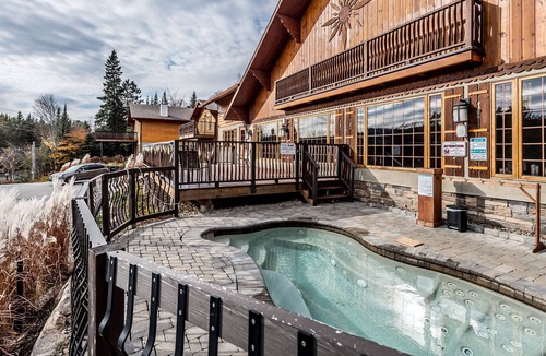 Sainte-Agathe-des-Monts Ski Chalet | Luxury for two awaits you