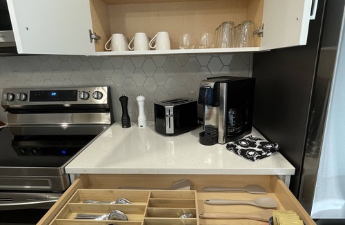 Harvie Heights Apartment | Luxury Condo at Banff Entrance/Spectacular mountain view/Sleep 6 guest