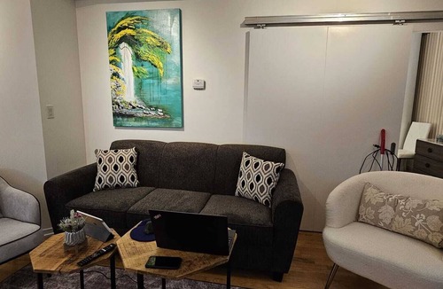 Toronto Entertainment District Condo | Luxury Condo at Maple Leaf Square in heart of Toronto Downtown + Parking