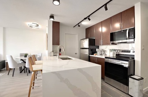 Crosstown Apartment | Luxury Condo Downtown Vancouver with free parking