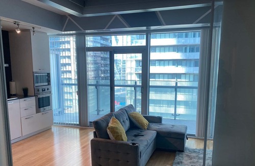 Downtown Toronto Condo | LUXURY CONDO DOWNTOWN TORONTO
