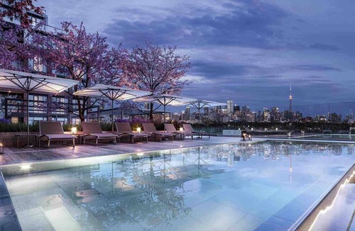Wychwood Condo | Luxury Executive 1+Den | Office | Pool, Gym, Sauna | Free Parking