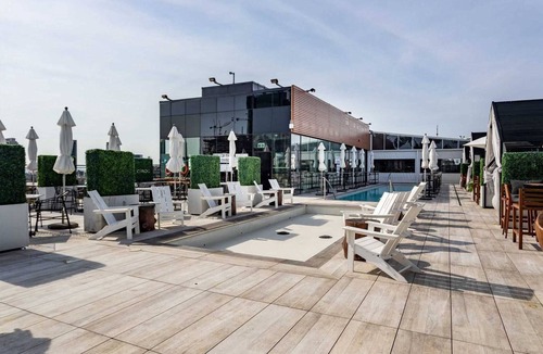 Wellington Place Condo | Luxury Hotel-Inspired Condo