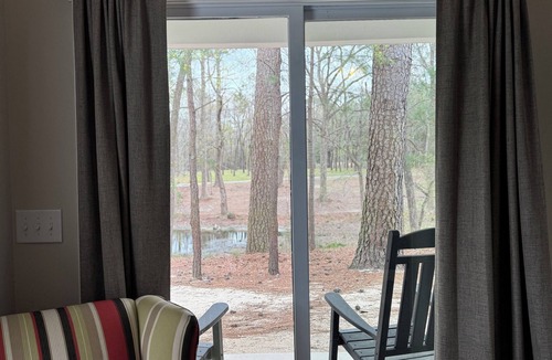 Elizabethtown Resort | Luxury Lodging, Lakefront View, 2 Queen Bed w/Private Bath, Private Patio.