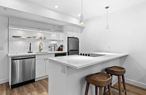 Sundance Estates House | Luxury, Modern Home in Village Core w/Hot Tub