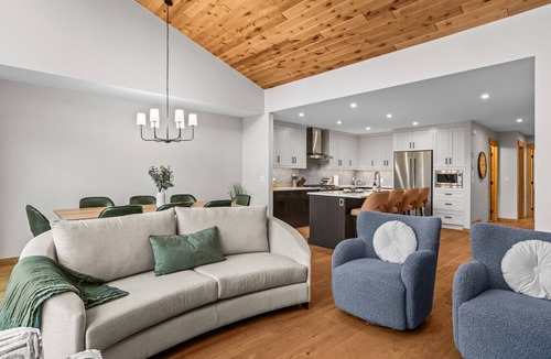 Canmore Villa | Luxury Modern Mountain Lodge in Spring Creek, Canmore