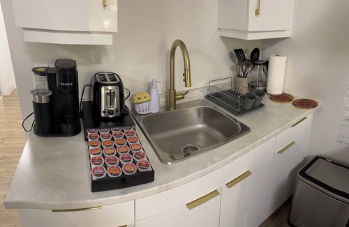 Riverview Apartment | Luxury Suite in Bristol Riverview. Avenir Centre - 6 minutes.