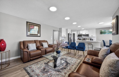 Airdrie House | Luxury Urban Oasis in Prime Location