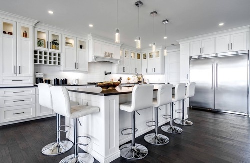 Leamington House | Luxury Vacation Rental with Breathtaking Lake Erie Views in Leamington, Ontario