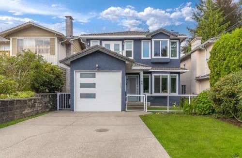 Lynn Valley House | Lynn Valley 2BR Suite By Grouse Mtn & Lynn Canyon