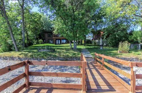Roberval Ski Chalet | Magnifique chalet au bord du Lac-Saint-Jean