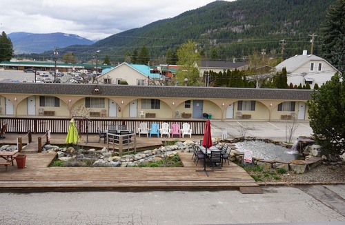 Creston Hotel | Magnuson Hotel Creston