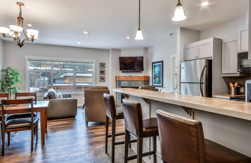 Canmore Apartment | Magpie`s Nest, Nest in the Rockies