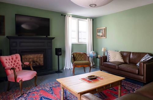 Bloomfield House | Maison Bloomfield - Centrally Located Charming Gem