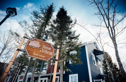 L'Anse-Saint-Jean Hostel | Maison de Vébron