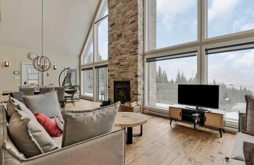 Petite-Riviere-Saint-Francois Ski Chalet | Manwë - Evasion Panoramique - Spa & Jeux