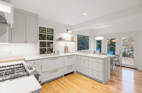 Saanich East House | Maplecrest Manor