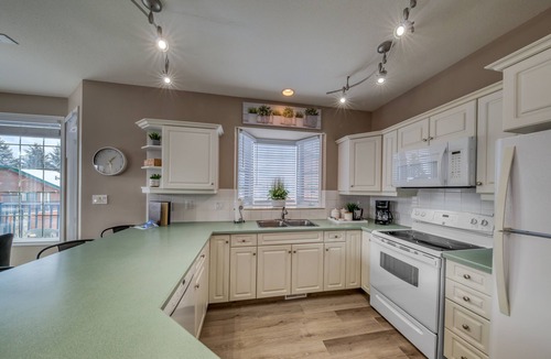 East Kootenay House | Marble Canyon 4 bedroom townhome: Unit 701P2