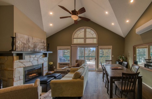 East Kootenay House | Marble Canyon 4 bedroom townhome: Unit 403P1 *pet friendly